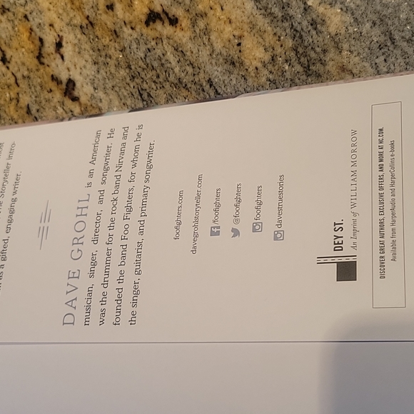 Dave Grohl life story 📚 book - Picture 4 of 11